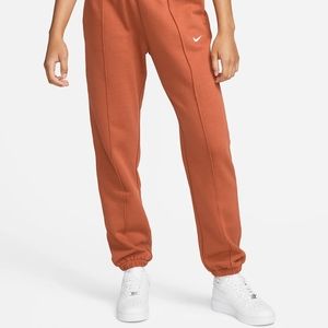 Nike sportswear essential joggers sweatpants